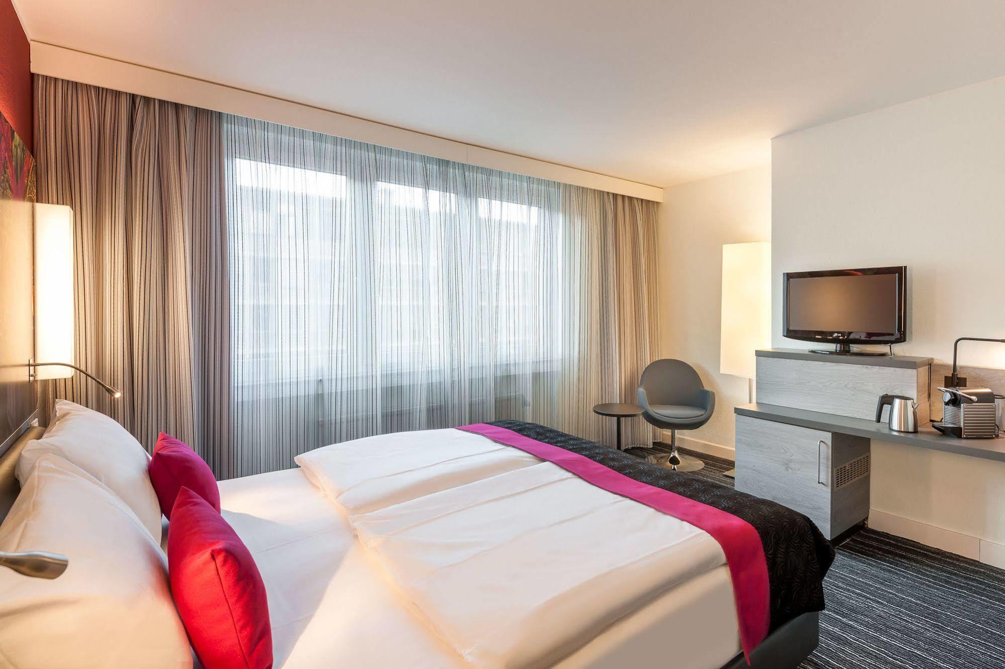 Mercure Hotel Duesseldorf Zentrum Eksteriør bilde
